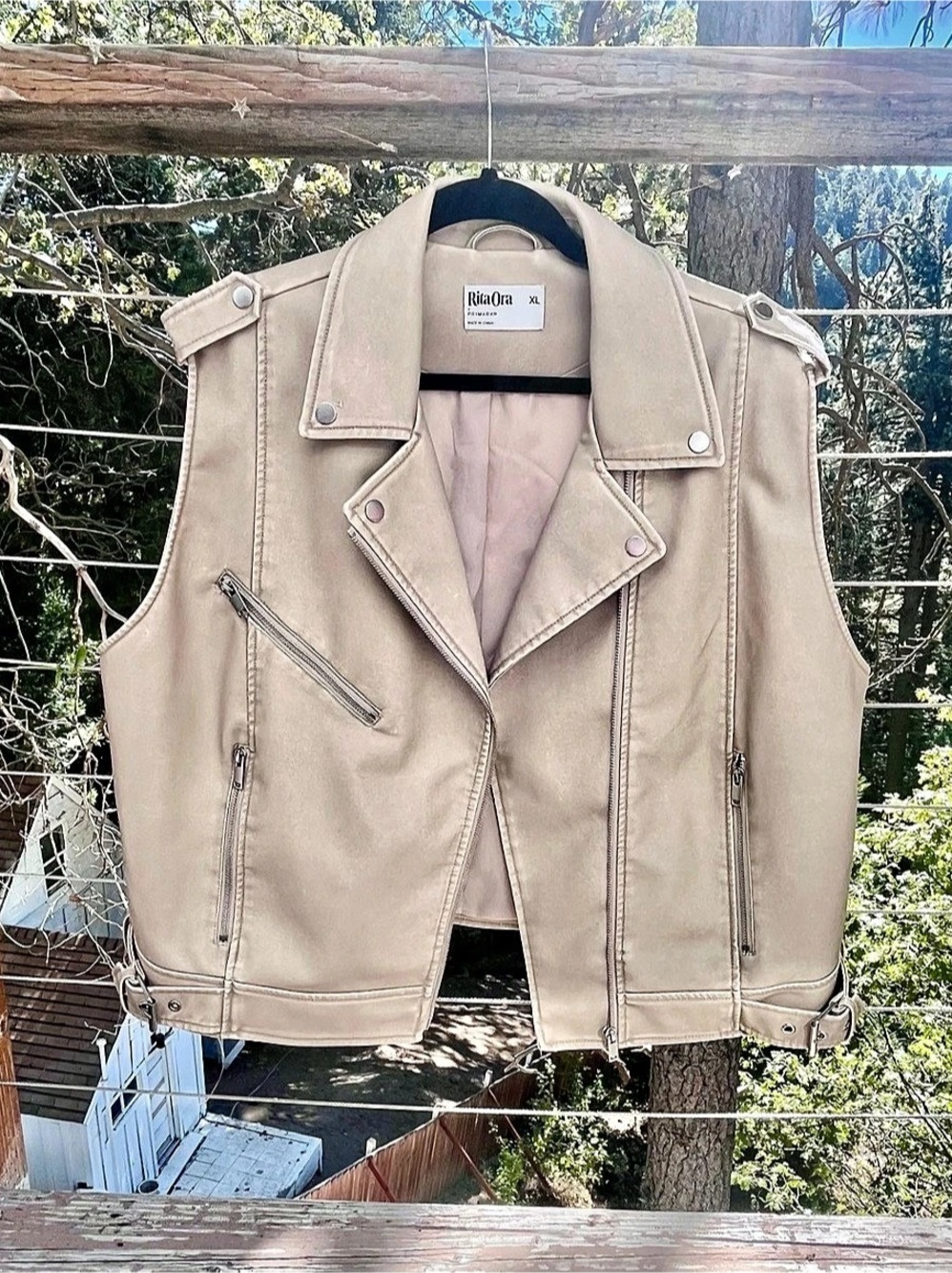 New Fall Vest by Rita Ora in Beige Size XL. New no tags